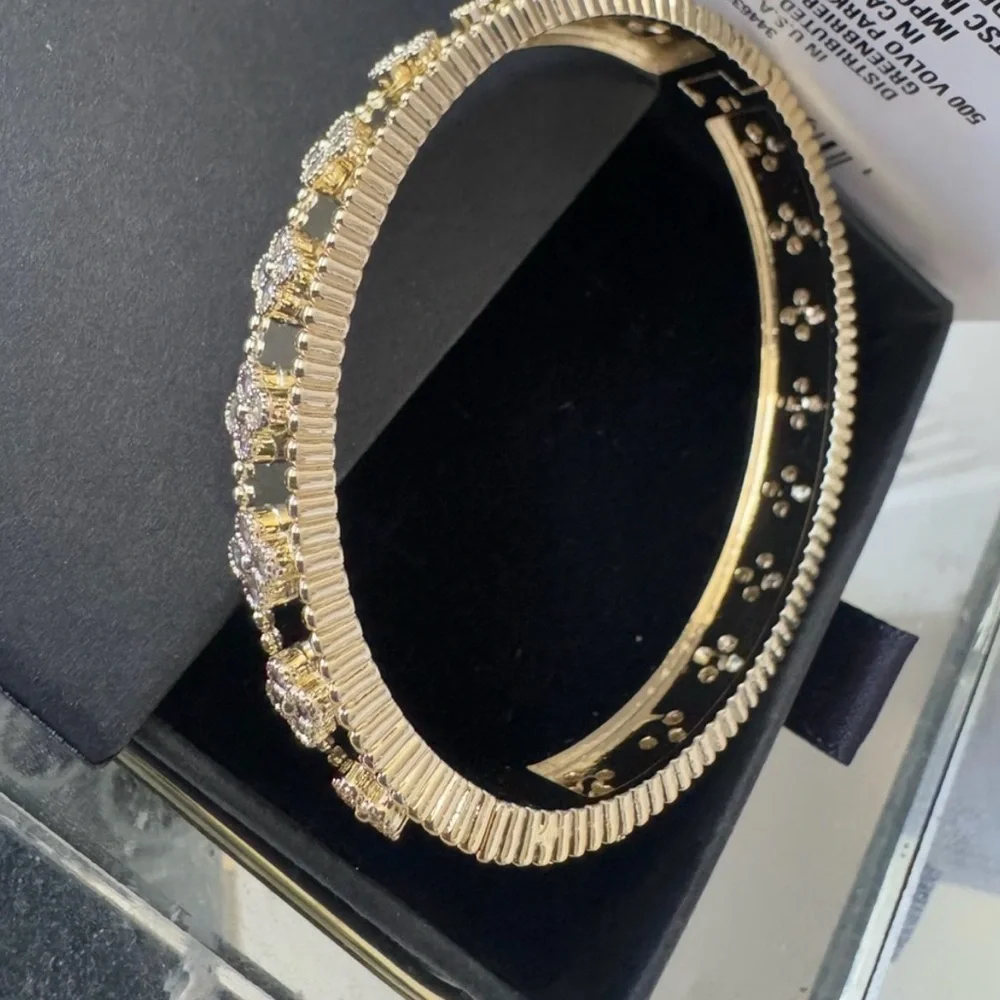 Perlee Four Leaf Clover Bangle Bracelet gold plated - Picture 4 of 8